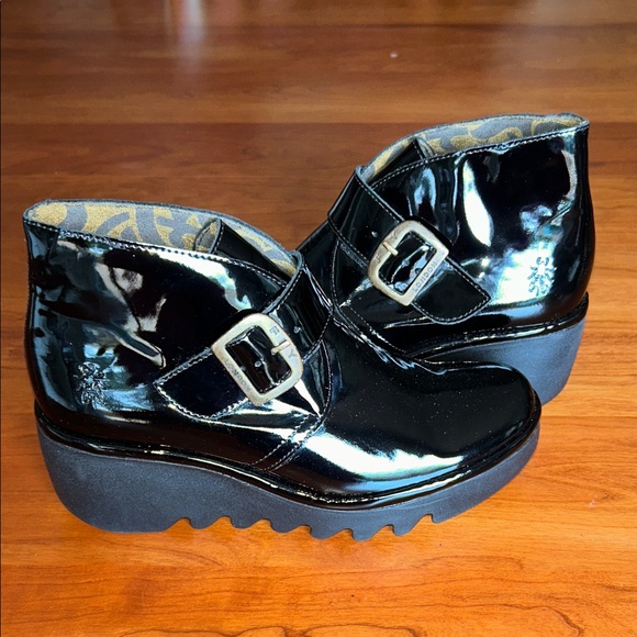 Fly London - Picture 6 of 8